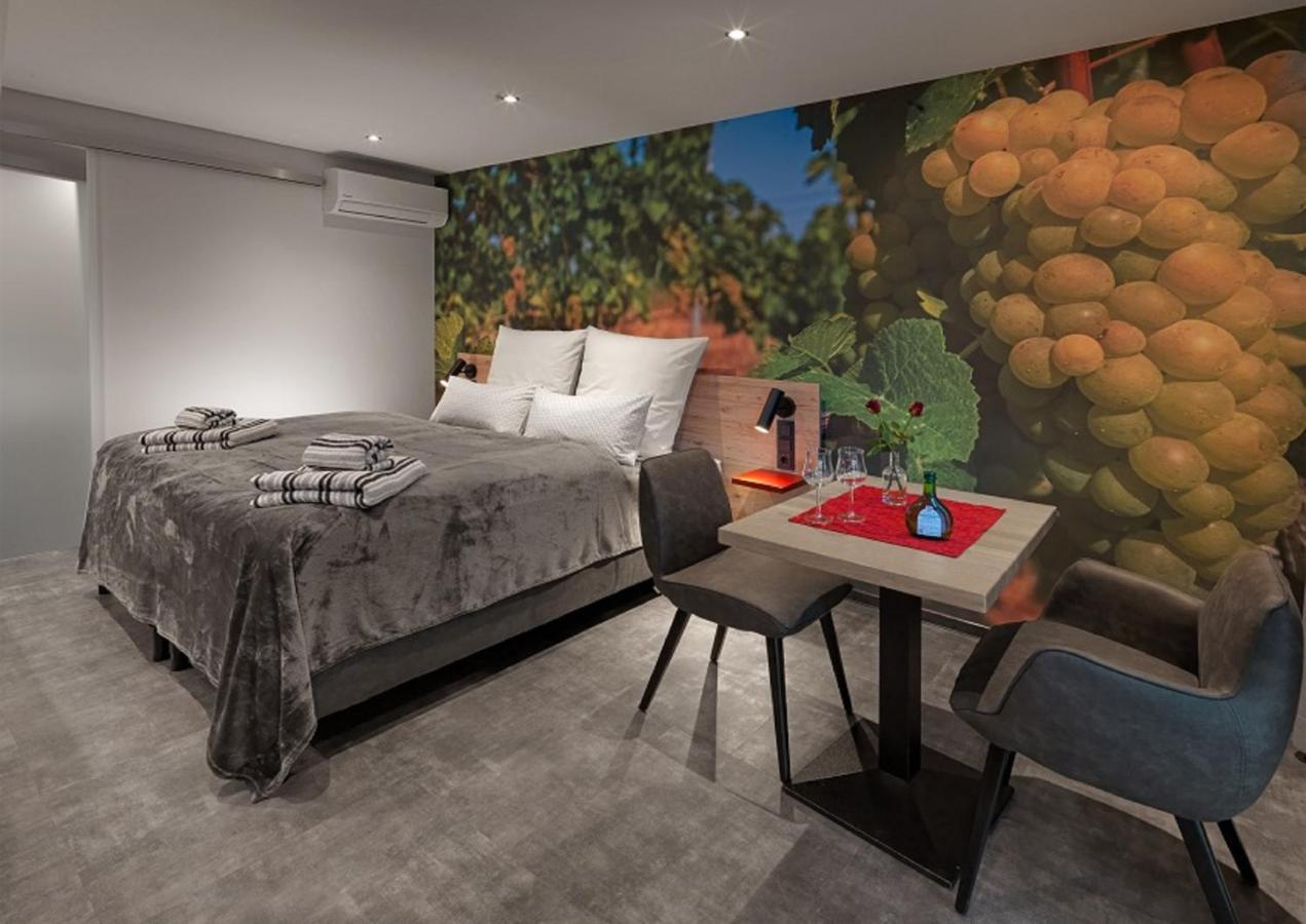 Weinmotel Simon 1 A Alzenau in Unterfranken Exteriör bild